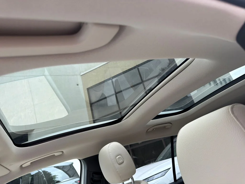 Used 2022 White Mercedes-Benz GLB 250 image 12