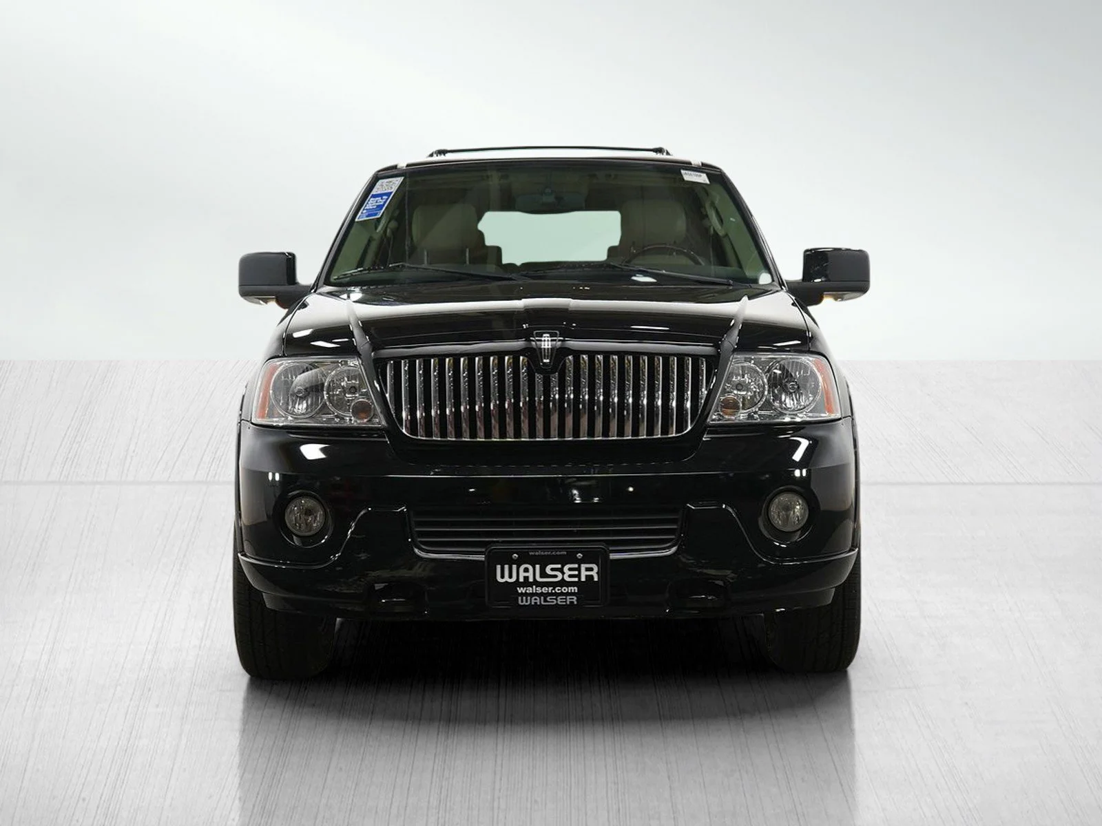 Used 2004 Black Clearcoat Lincoln Ultimate image 8