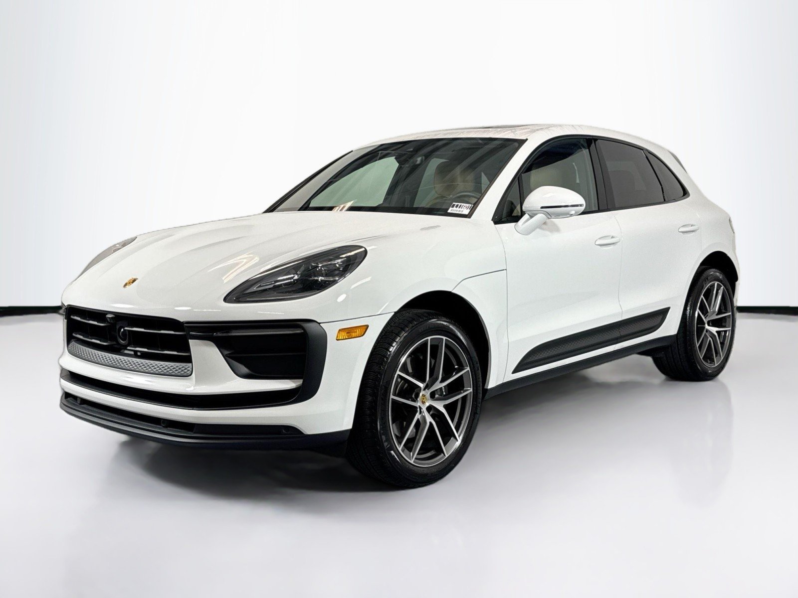 2025 Porsche Macan T