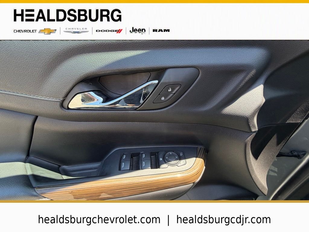 Used 2023 Silver GMC SLE image 12