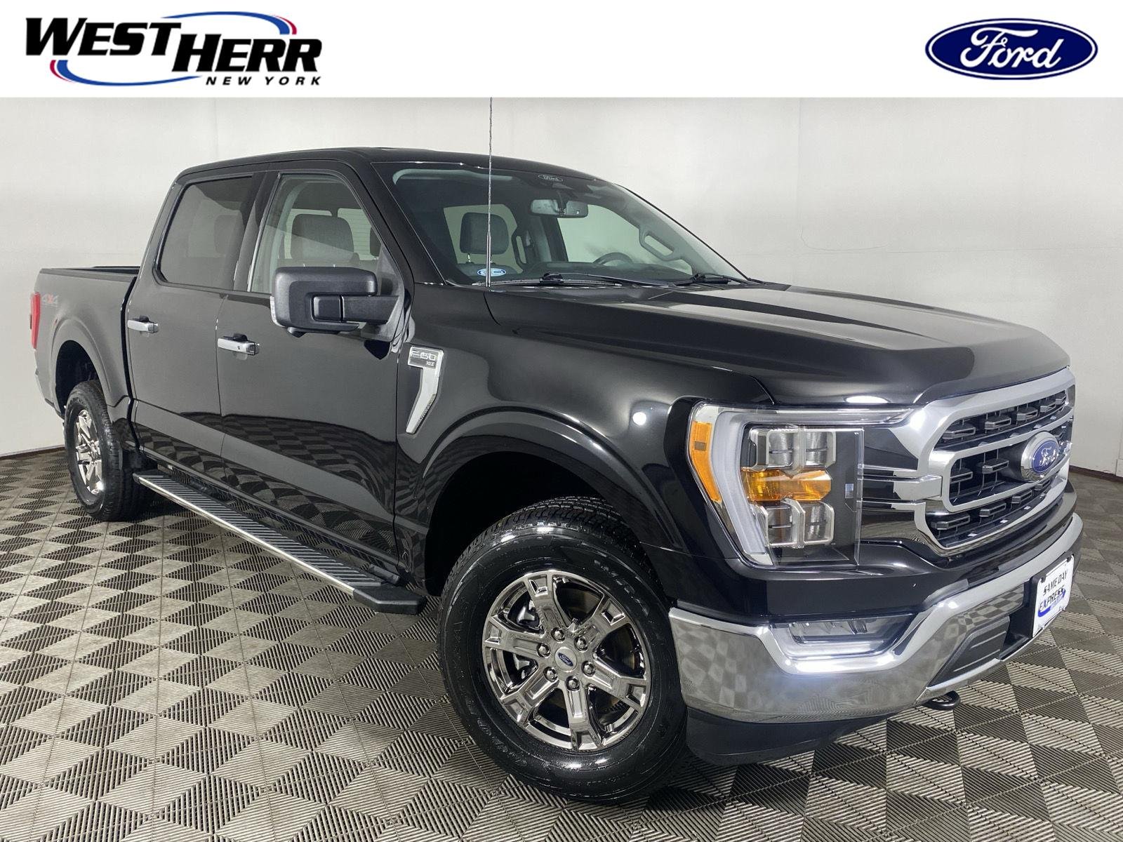 Used 2022 Agate Black Ford XLT image 1