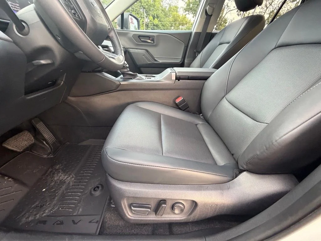 Used 2026 White Toyota XLE Premium image 17