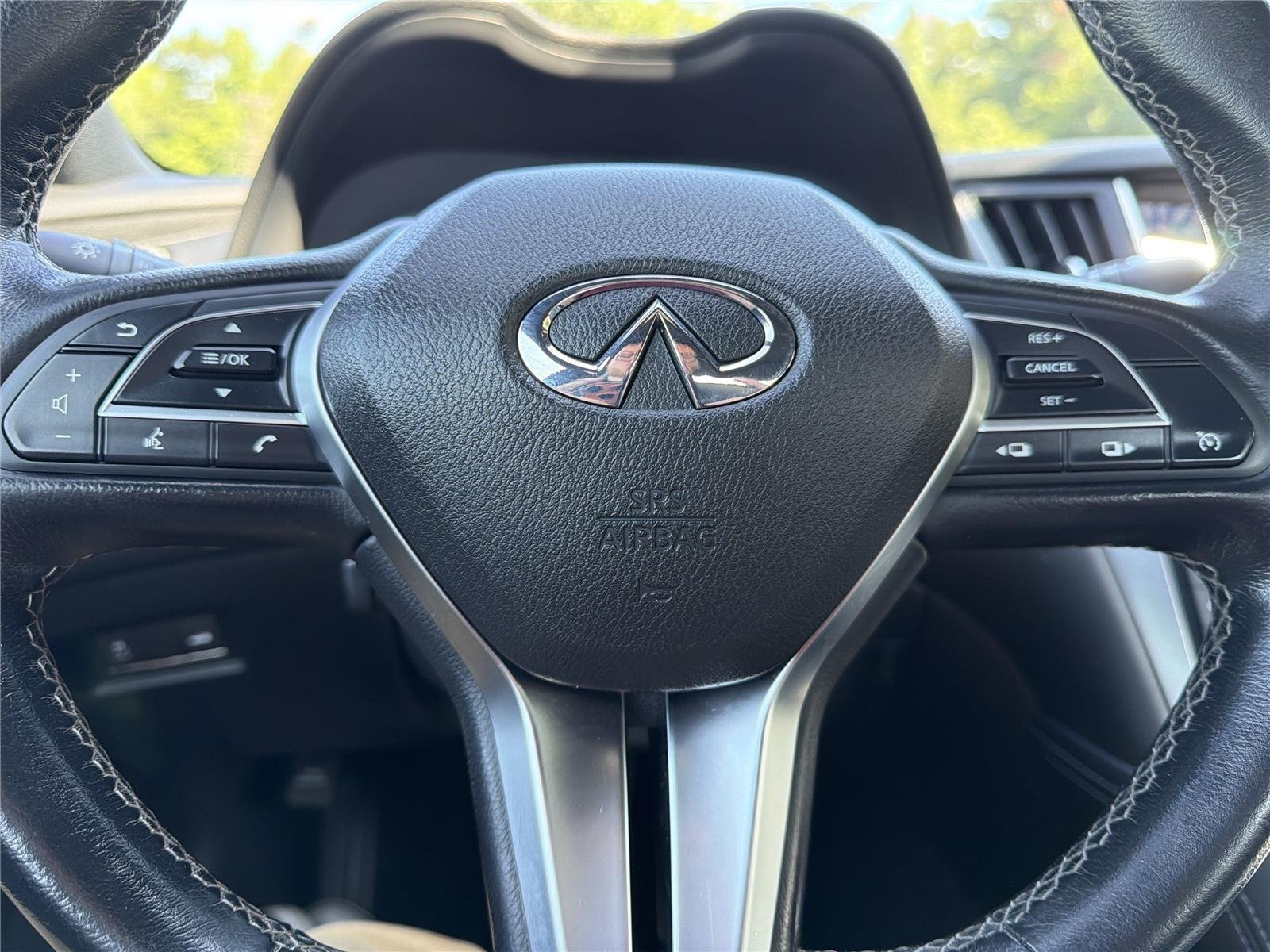 Used 2019 Black Obsidian INFINITI 3.0t LUXE image 13