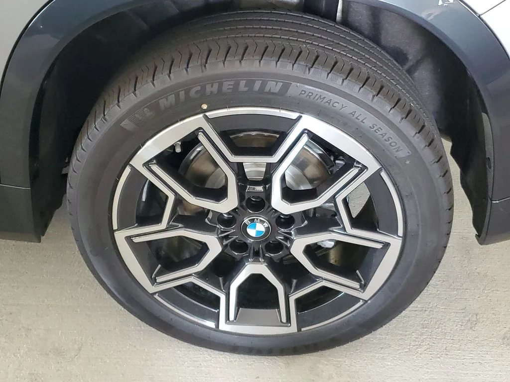 New 2026 Silver BMW xDrive28i image 5