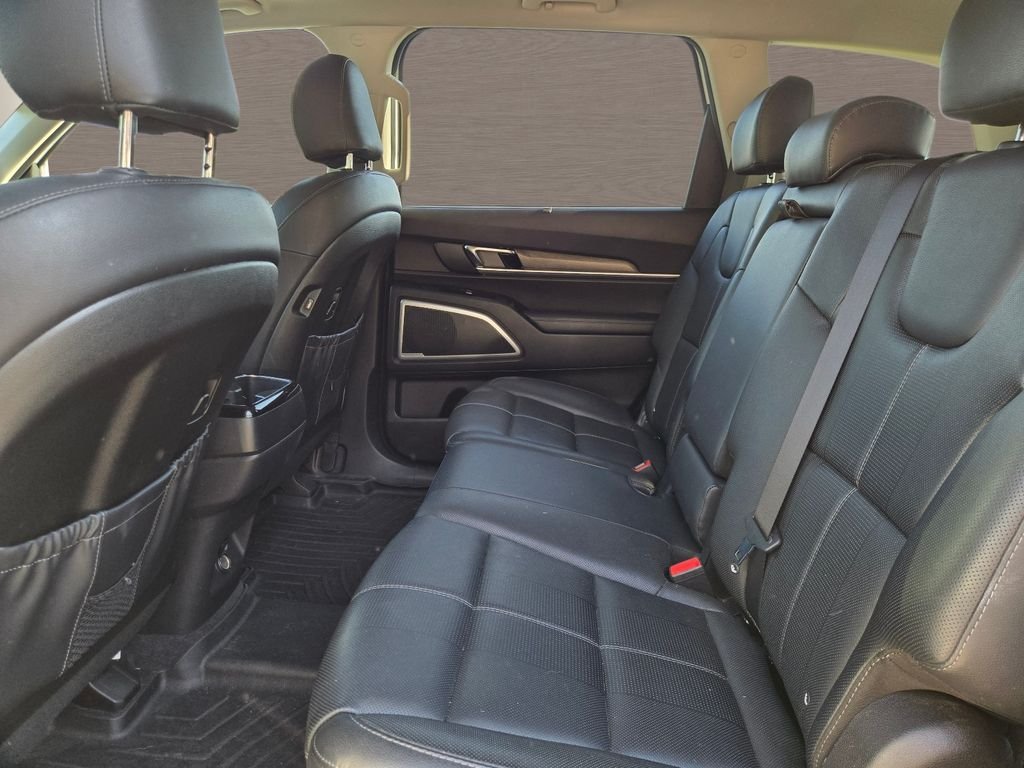 Used 2020 White Kia EX image 12
