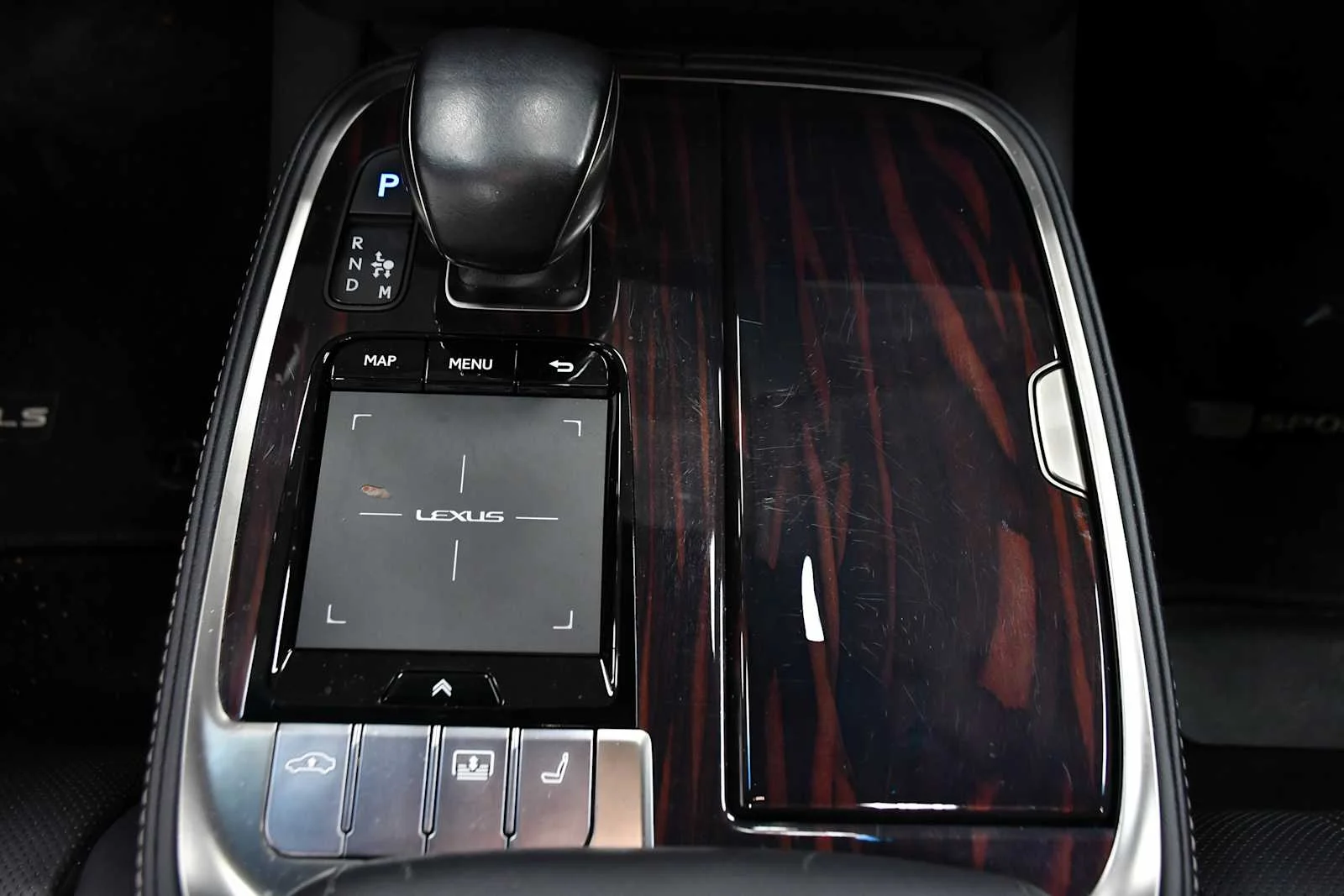 Used 2018 Matador Red Mica Lexus  image 24