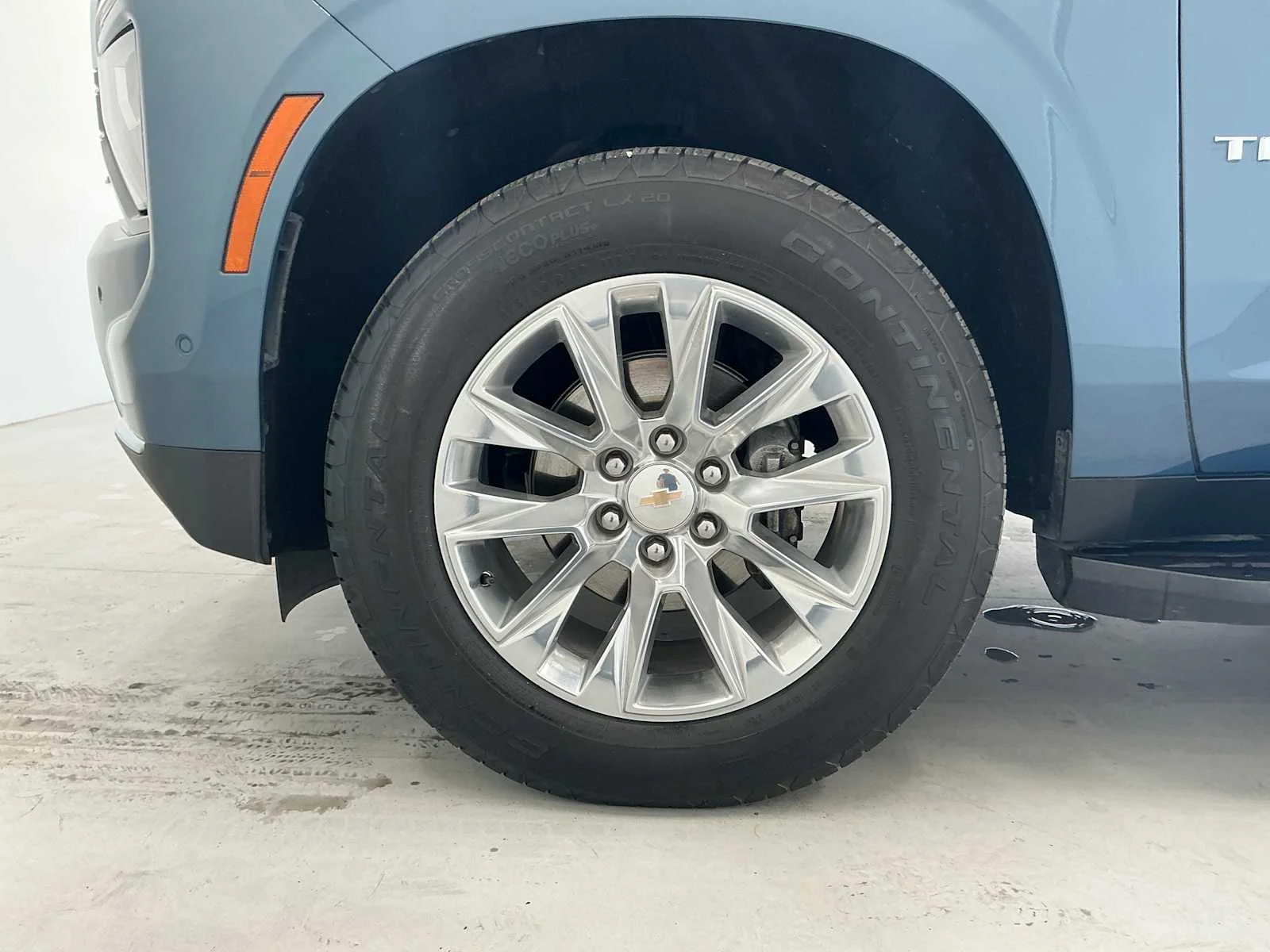 Used 2025 Lakeshore Blue Metallic Chevrolet Premier image 28