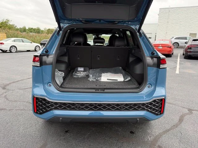 New 2026 Monterey Blue Pearl Volkswagen 2.0T SE R-Line Black image 3