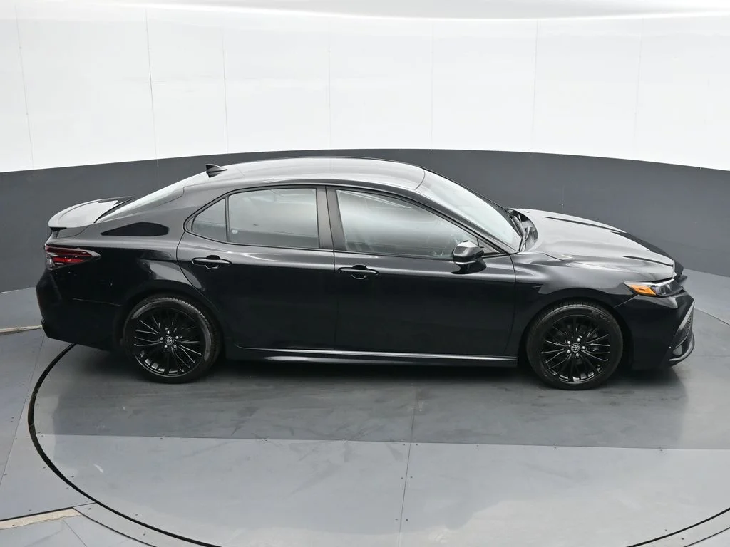 Used 2022 Black Toyota SE Nightshade image 22