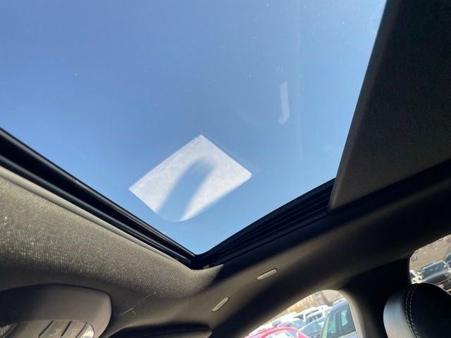 New 2026 Bright White Clearcoat Chrysler Limited image 16
