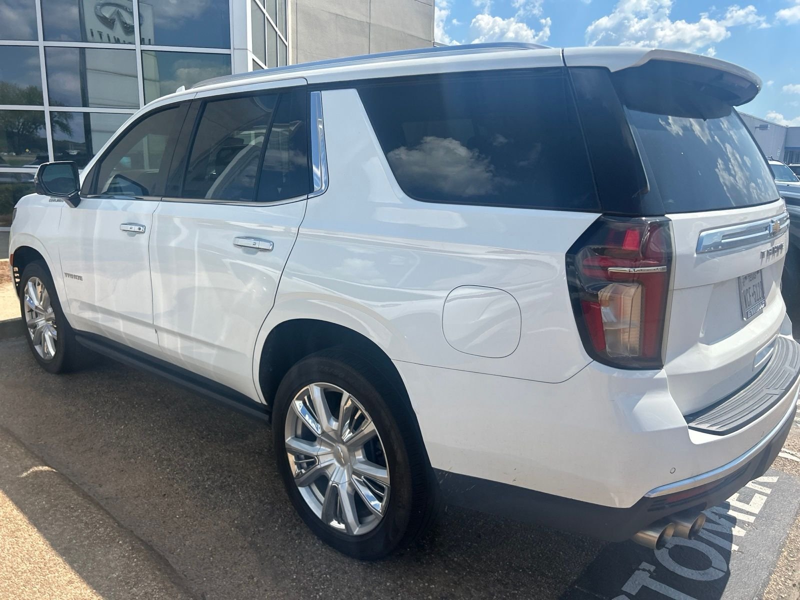 Used 2021 White Chevrolet High Country image 21