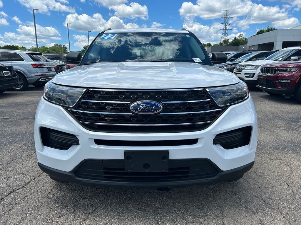 Used 2022 Oxford White Ford XLT image 3