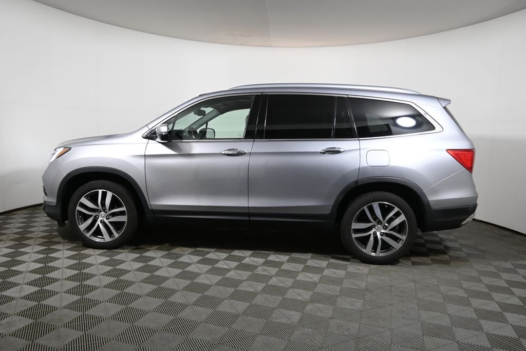 Used 2016 Honda Pilot Touring with VIN 5FNYF6H9XGB095797 for sale in Warwick, RI