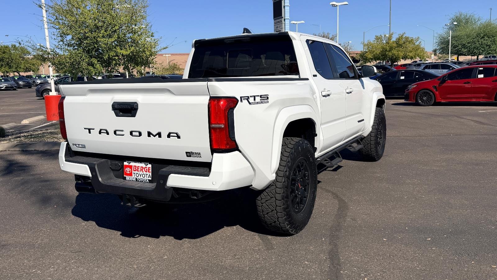 2025 Toyota Tacoma SR5 - Photo 5