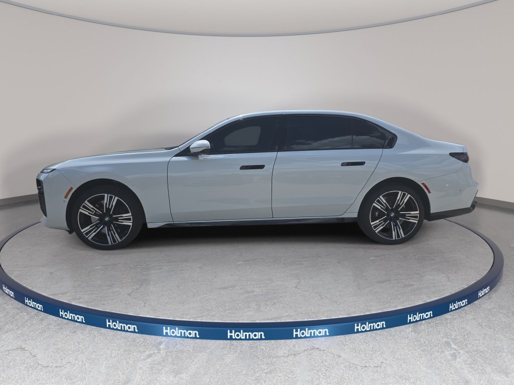 Used 2026 Alpine White BMW 760i xDrive image 8