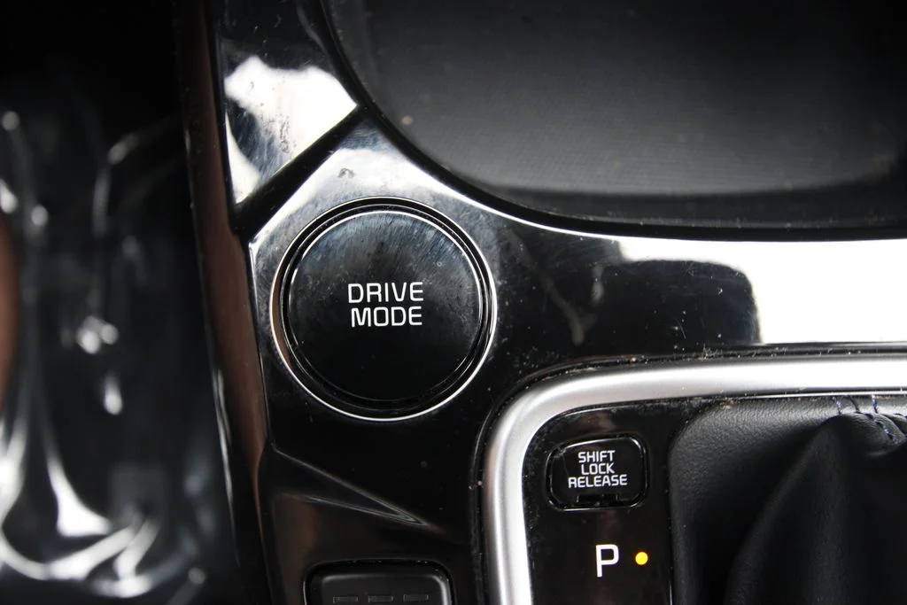 Used 2023 Orange Kia S image 26