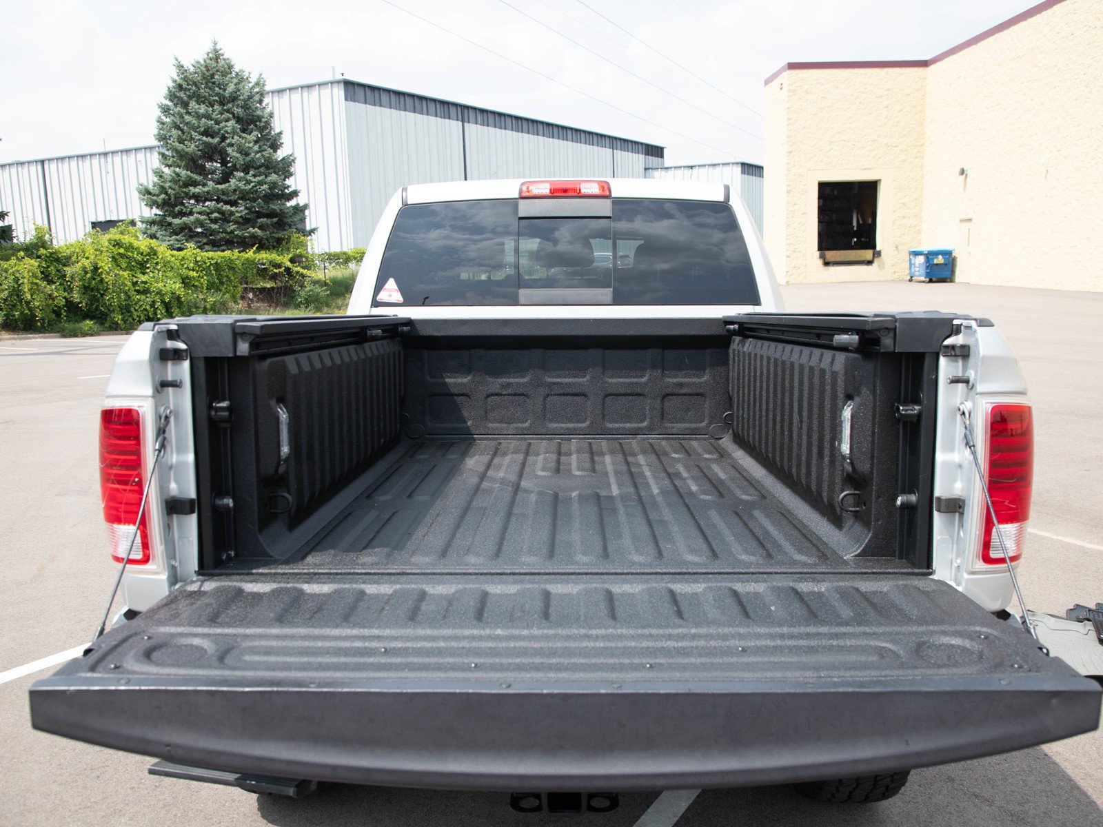 Used 2017 Bright Silver Clearcoat Metallic Ram Laramie Longhorn image 16