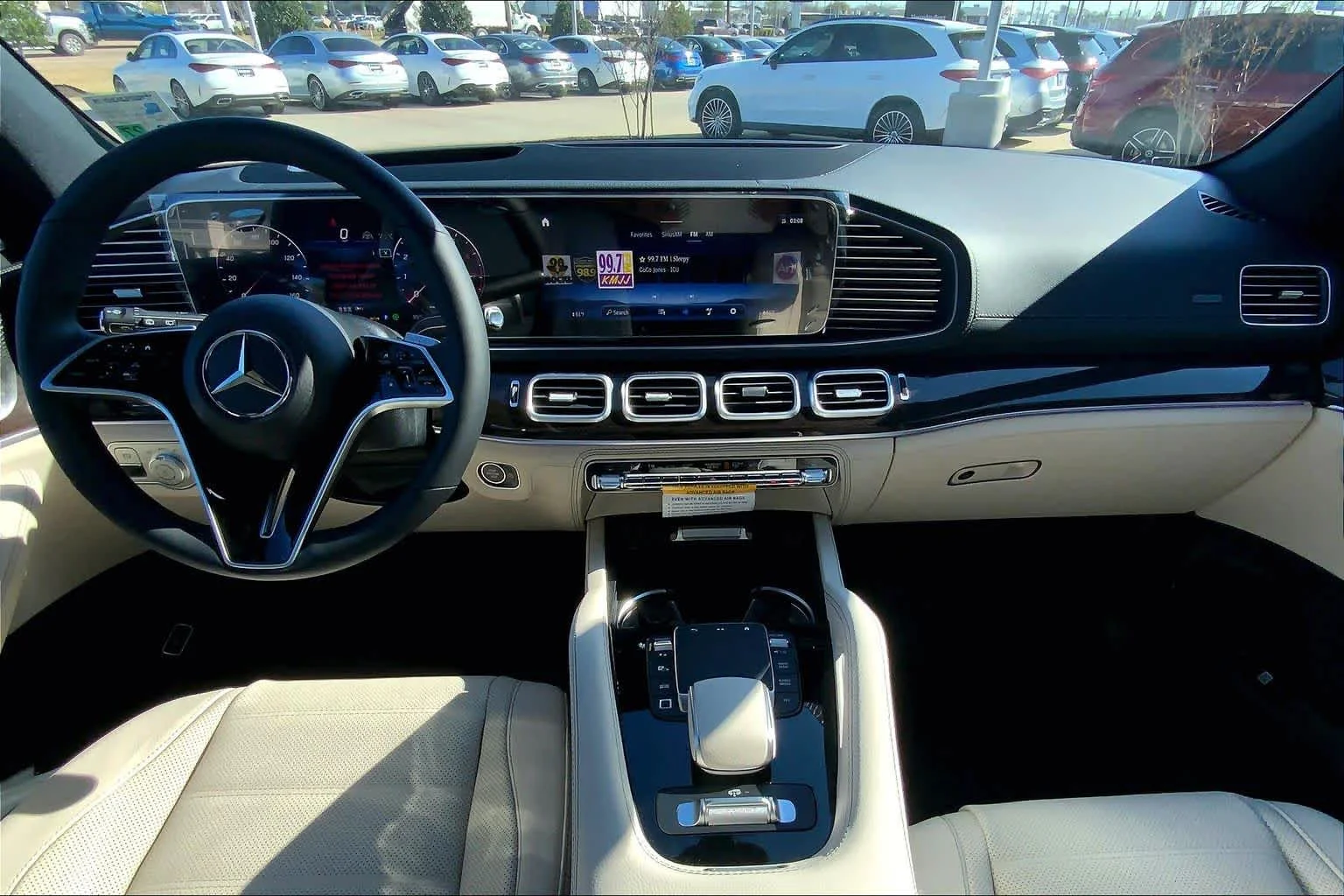 New 2026 MANUFAKTUR Moonlight White Metallic Mercedes-Benz GLE 450 image 5