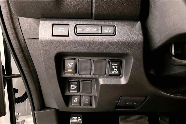 New 2026 Glacier White Nissan PRO-4X w/R Package image 31