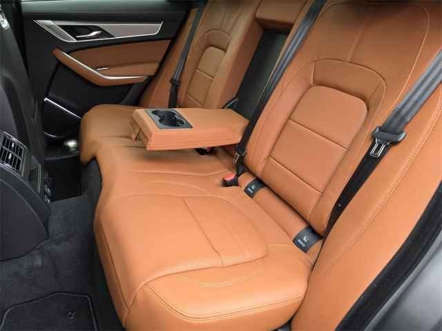 2026 Jaguar F-Pace R-Dynamic S - Photo 23