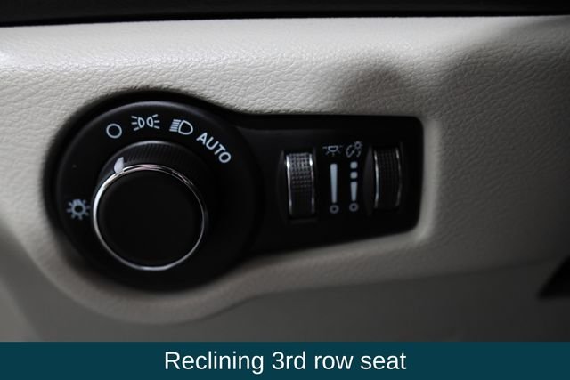 Used 2023 White Chrysler LX image 19