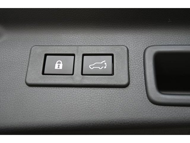 New 2026 CRYSTAL WHITE PEARL Subaru Premium image 26