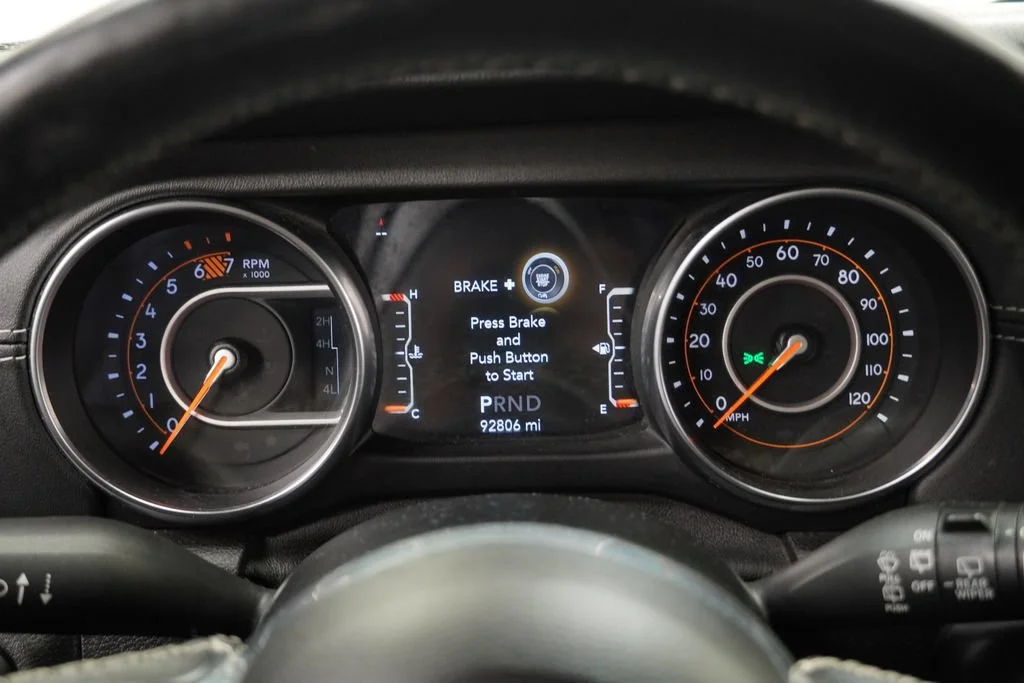 Used 2020 Gray Jeep Sahara 4x4 image 17