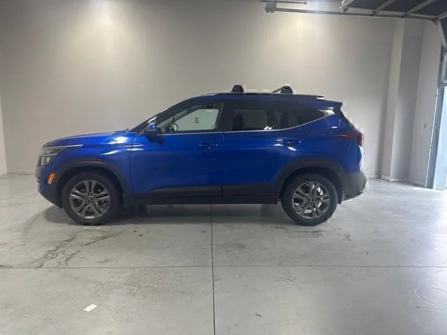 Used 2021 Blue Kia S image 10