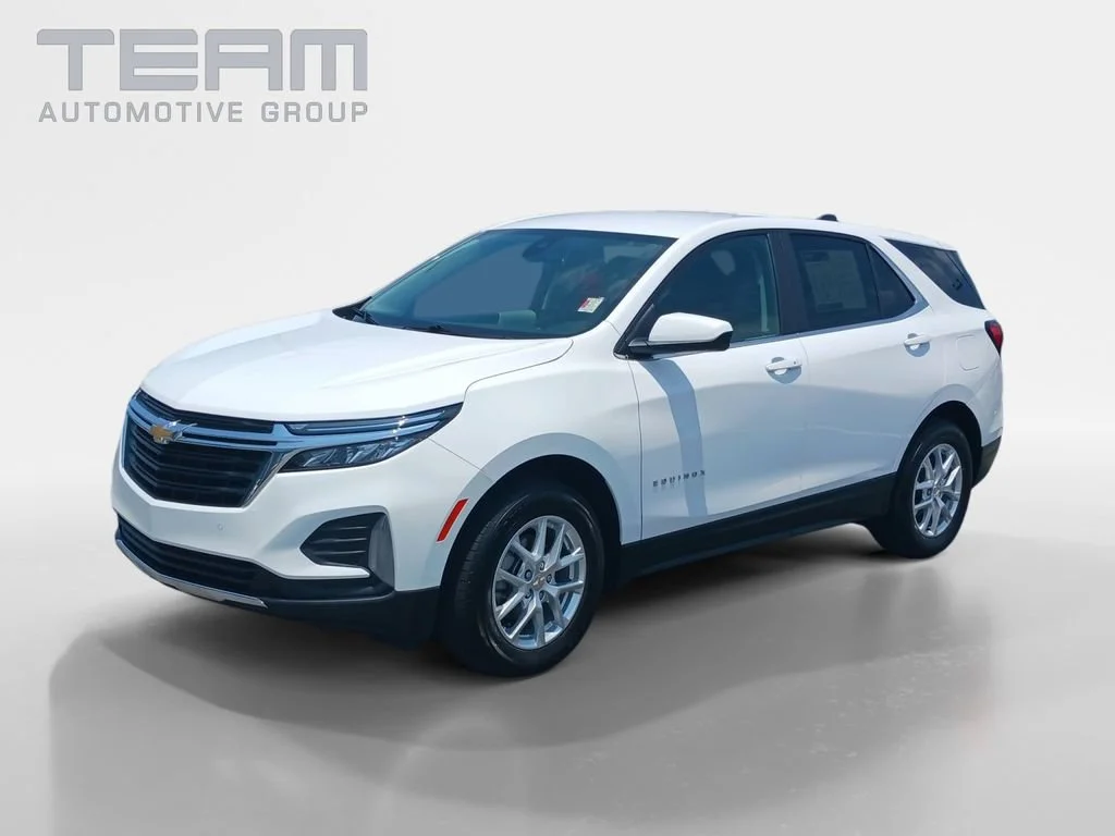 Used 2024 Summit White Chevrolet LT image 3