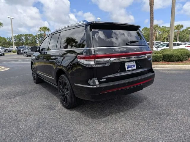 Used 2022 Infinite Black Lincoln Standard image 4