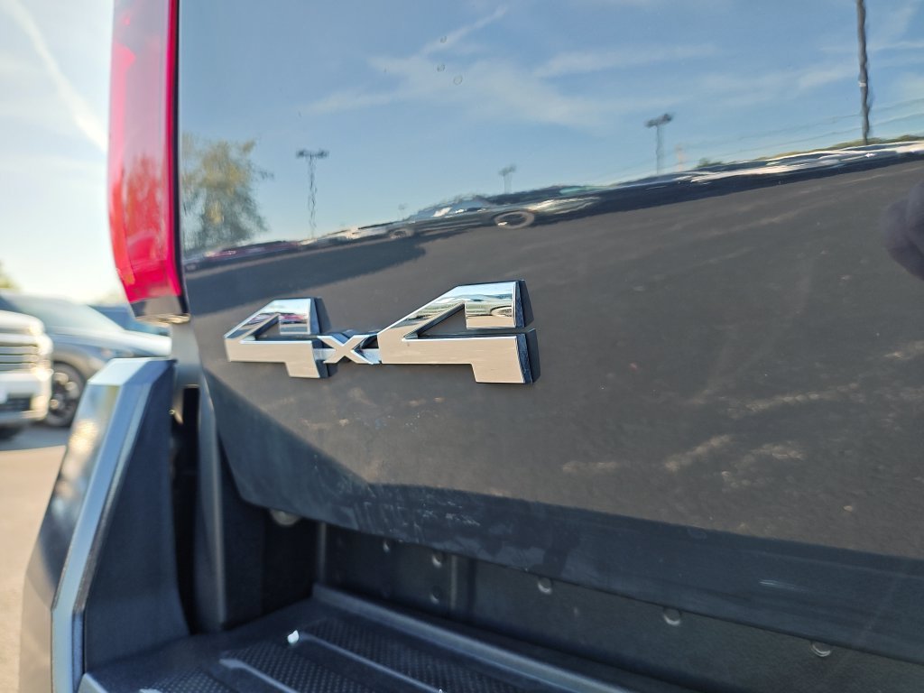 Used 2025 Black Toyota SR5 image 27