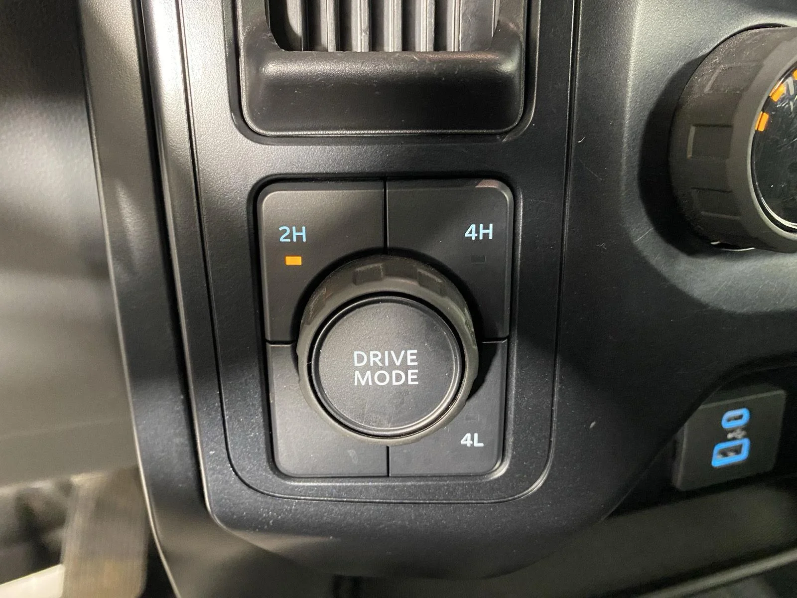 Used 2023 Oxford White Ford XL image 13