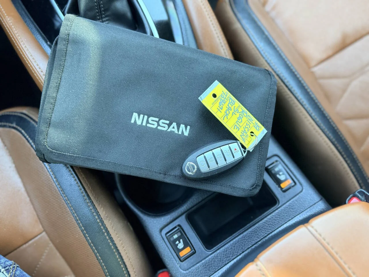 Used 2019 Black Nissan SL 4dr Crossover image 31