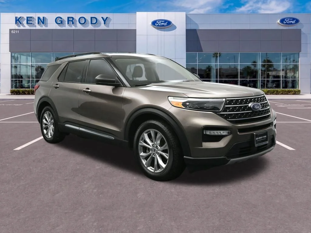 Used 2021 Gray Ford XLT image 1