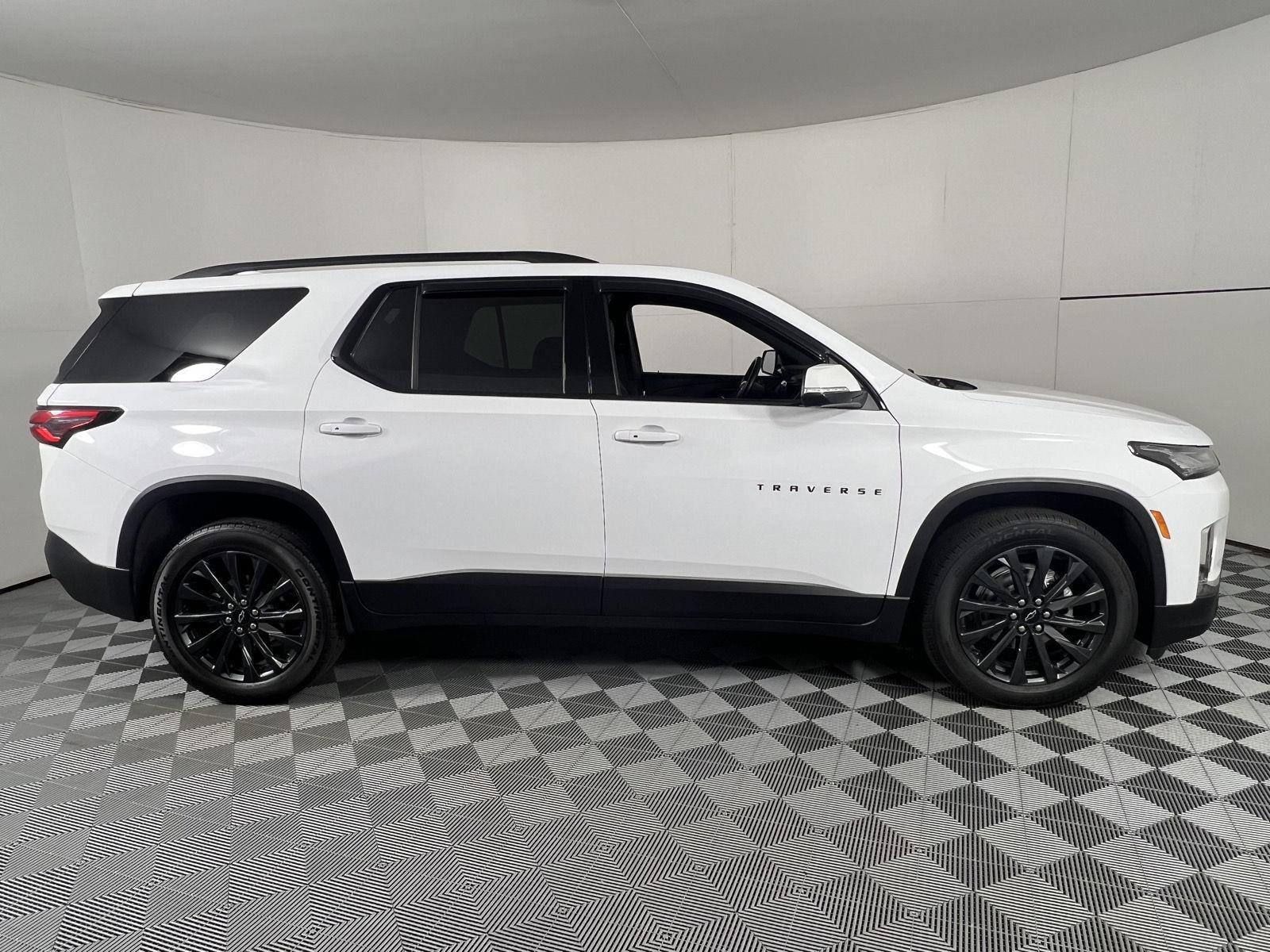 Used 2023 Summit White Chevrolet RS image 13