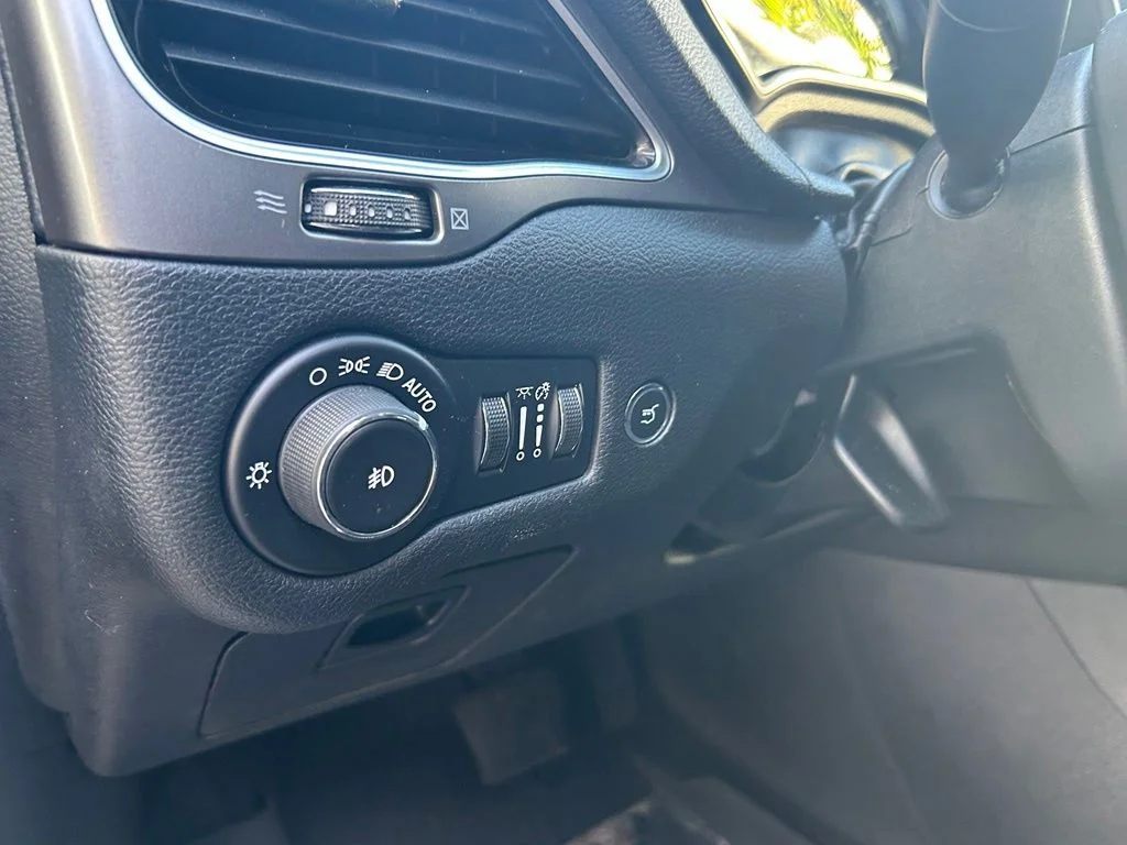 Used 2019 Black Jeep Limited image 18