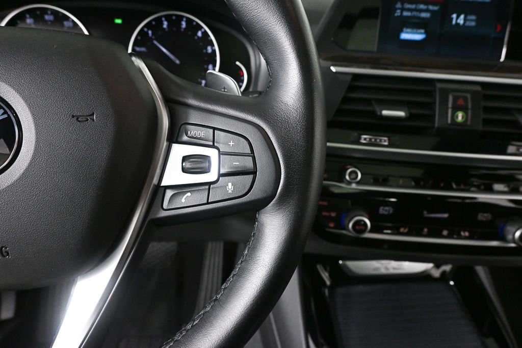 Used 2019 Silver BMW sDrive30i image 11
