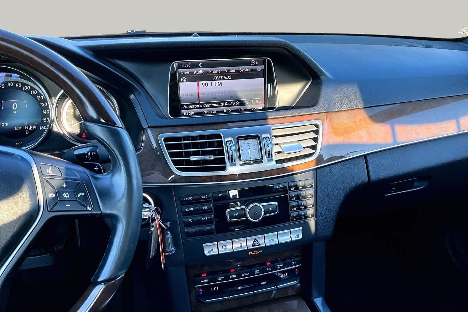 Used 2014 Palladium Silver Metallic Mercedes-Benz E 350 Luxury image 7