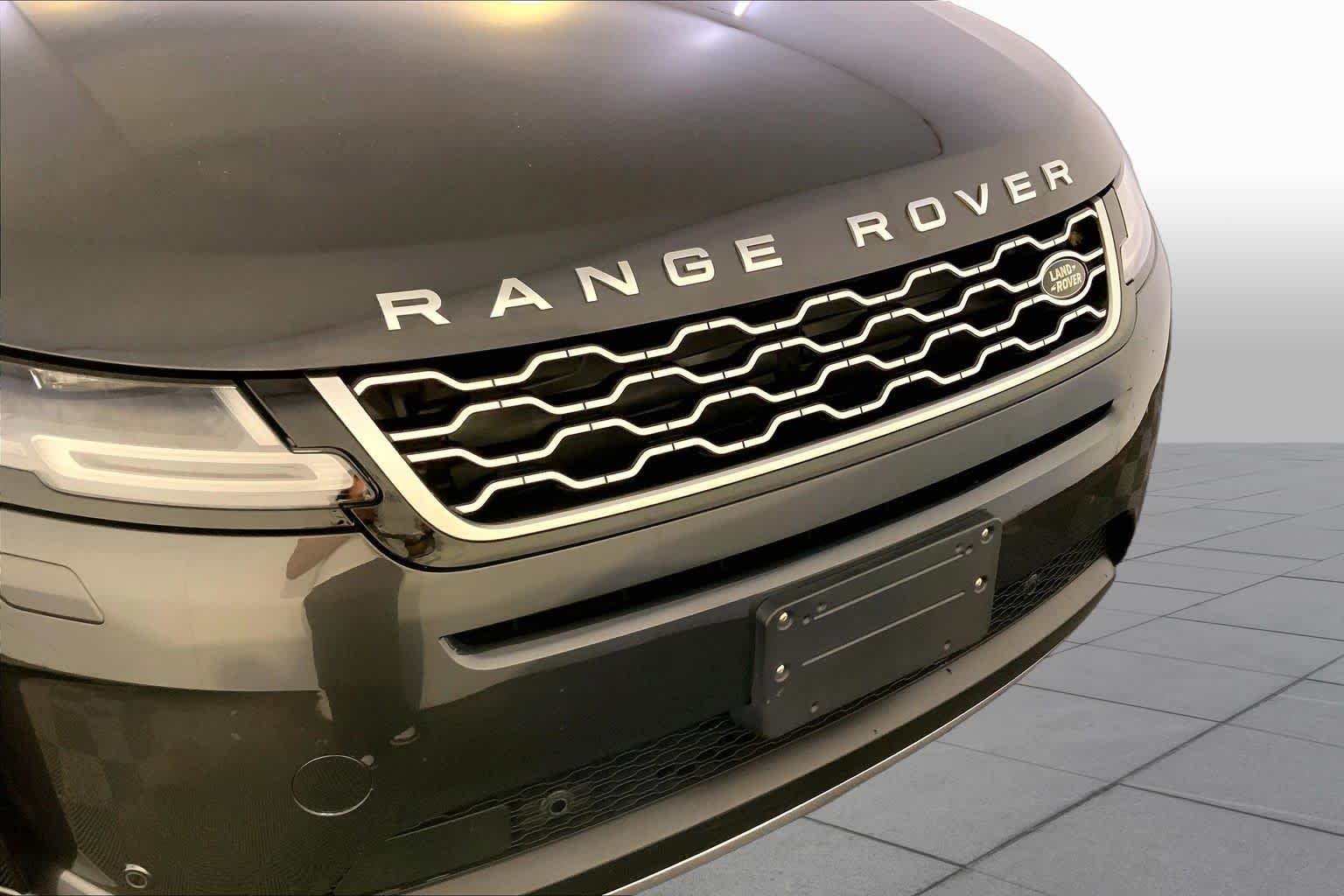 Used 2023 Carpathian Grey Premium Metallic Land Rover SE image 32