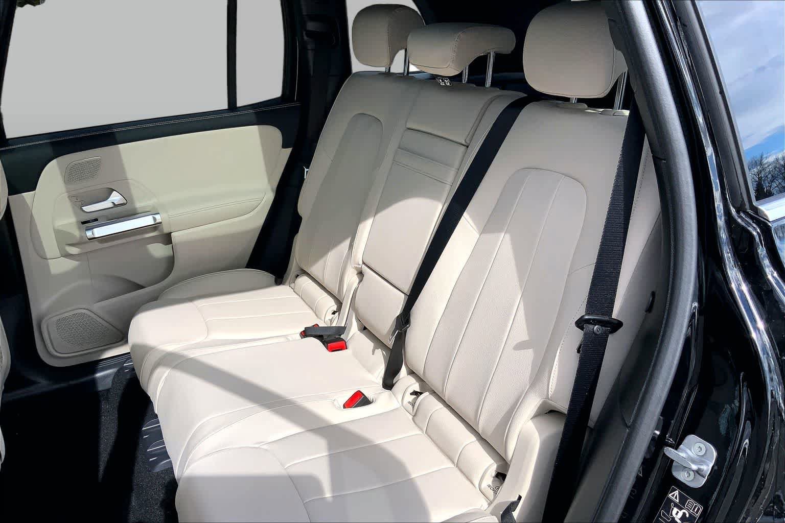 New 2026 Night Black Mercedes-Benz GLB 250 image 13