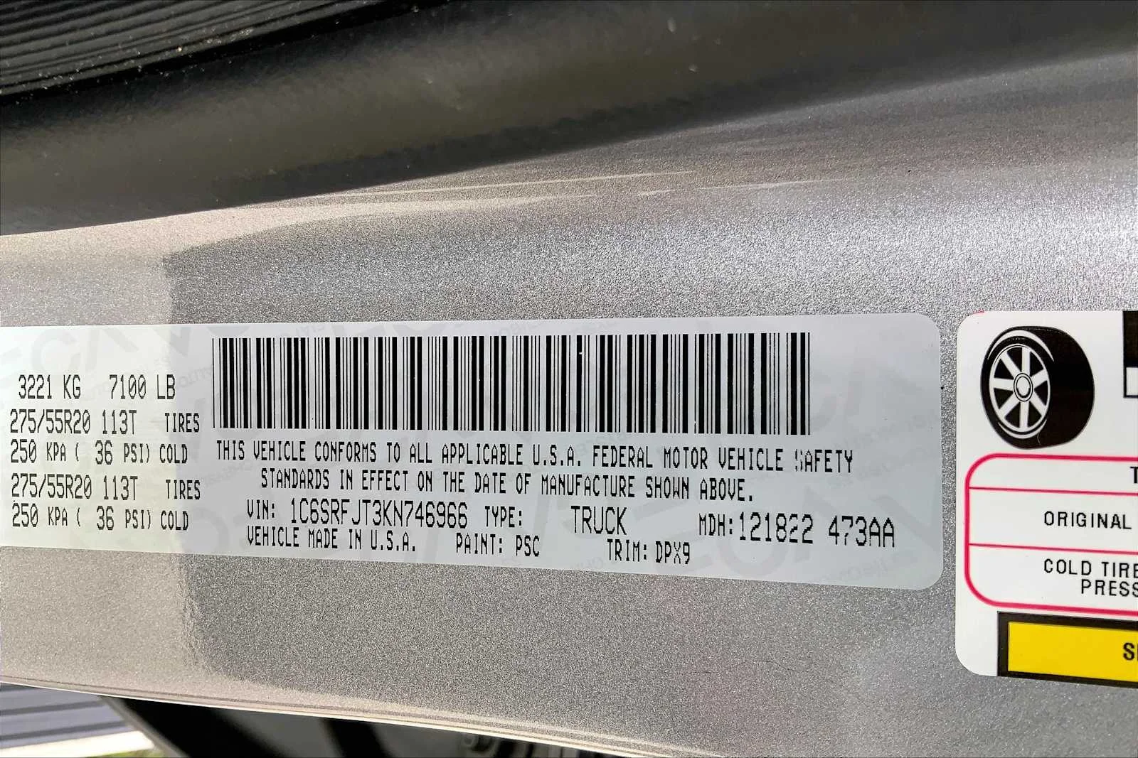 Used 2019 Billet Silver Metallic Clearcoat Ram Laramie image 32
