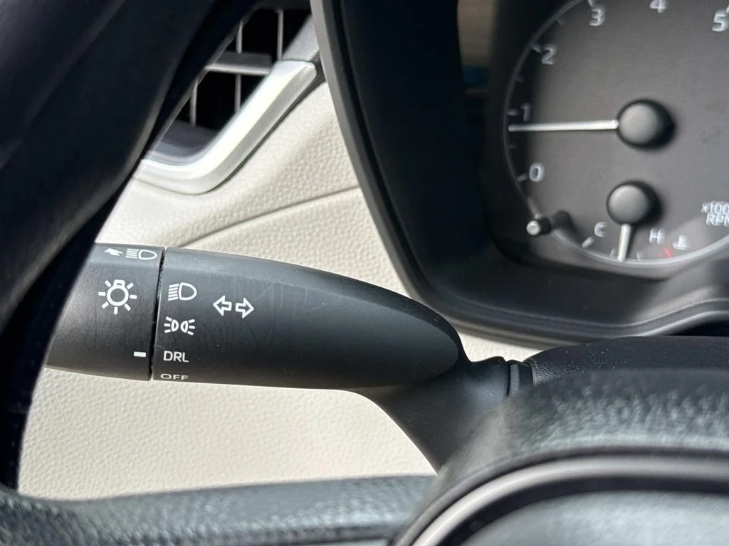 Used 2025  Toyota L image 37