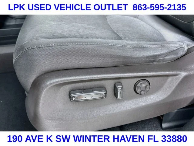 Used 2019  Honda EX image 18