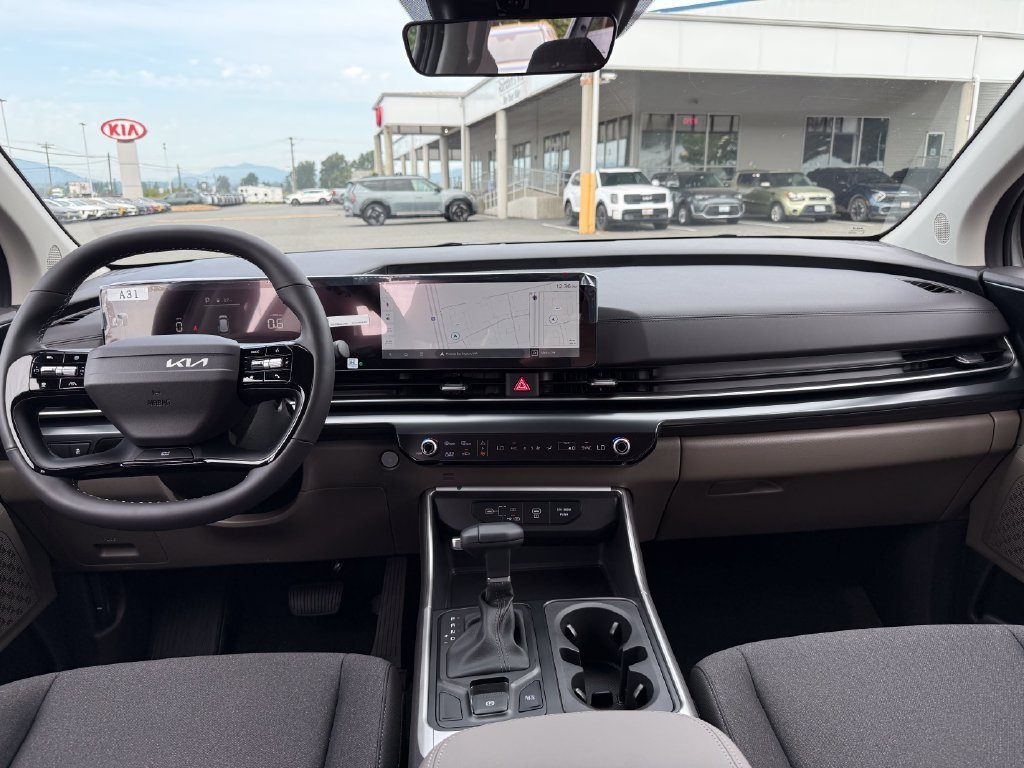New 2027 Ceramic Silver Kia LX image 21