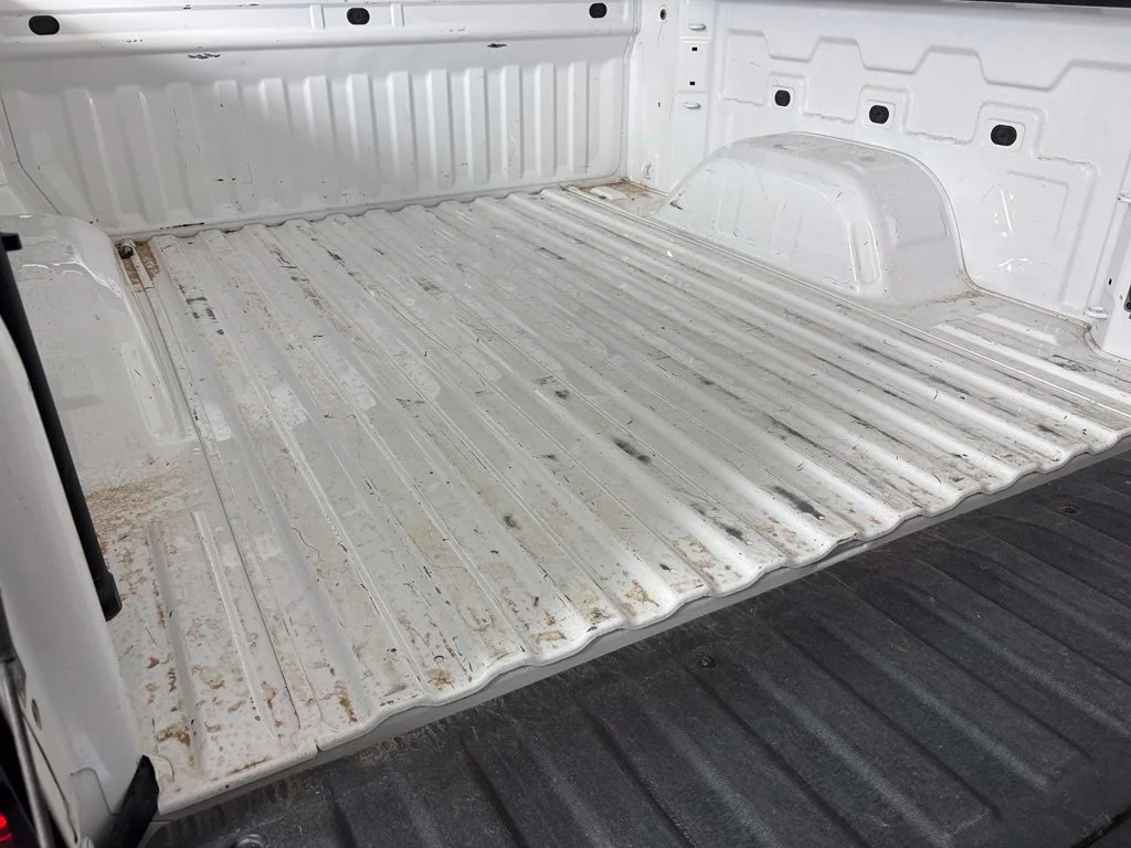 Used 2025 White GMC SLT image 42