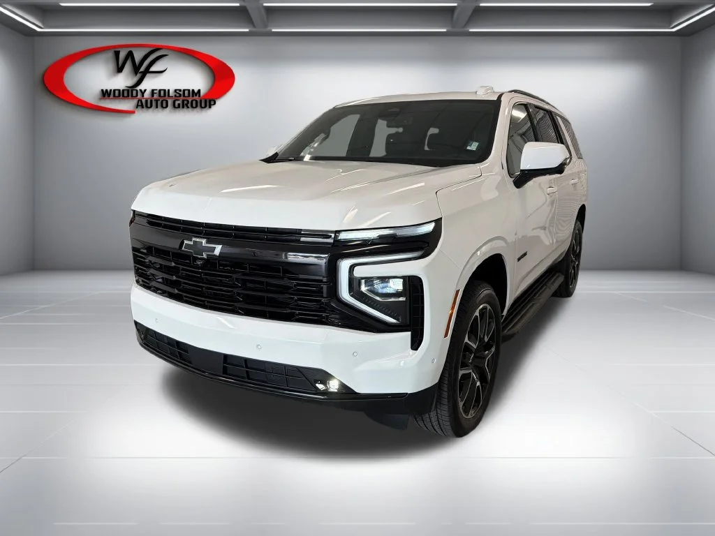 New 2026 Summit White Chevrolet RST image 3