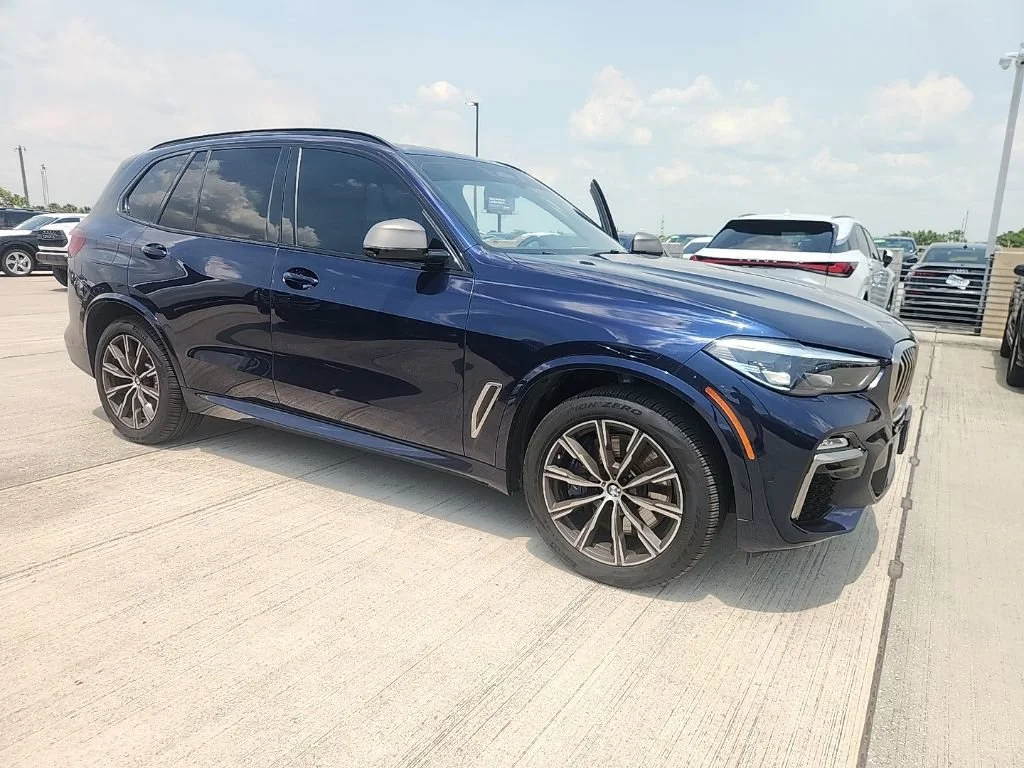 2021 BMW X5 M50i's photo