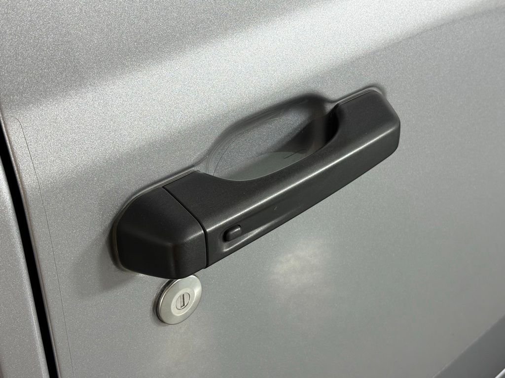 Used 2021 Silver Jeep Unlimited Rubicon image 13