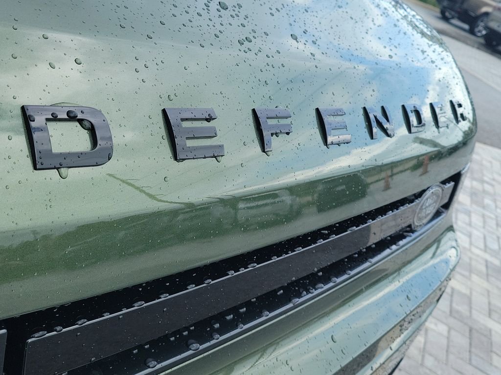 New 2026 Woolstone Green LAND ROVER X-Dynamic SE image 9