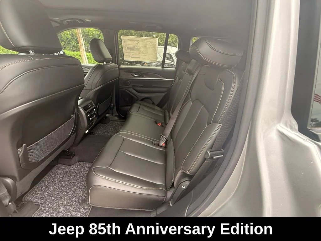 New 2026 Silver Zynith Exterior Paint Jeep 85th Anniversary Edition image 27